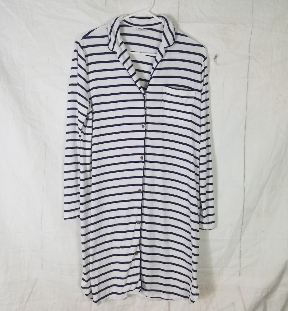 Old Navy white and blue striped long sleeve night shirt